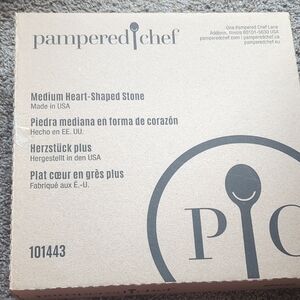 Pampered Chef Medium Heart-Shaped Stone - Brown